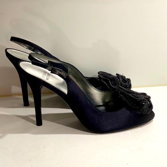 NWT Stuart Weizman 4” black satin heels w/flower. Superbow Satin Pumps w/ Tags - Picture 9 of 13